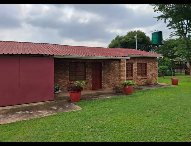 2.50HA SMALLHOLDING FOR SALE IN RUSTENBURG RURAL